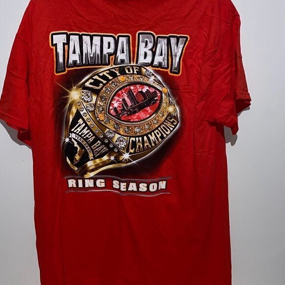 Gildan Men's Graphic Print Tampa Bay Ring Season T-Shirt Red Size Large - Picture 4 of 8